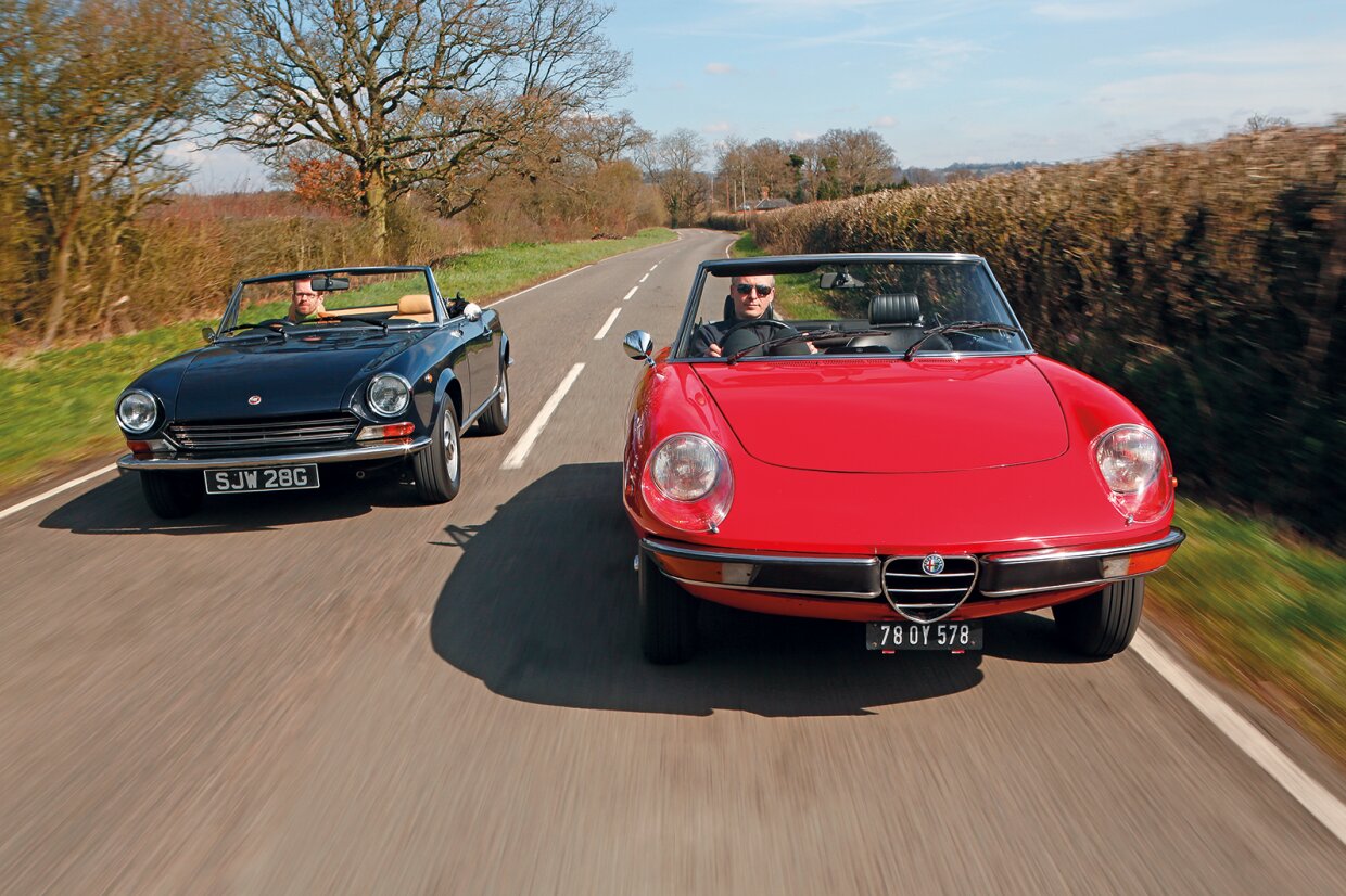 Face-à-face historique : Alfa Romeo Spider vs Fiat 124 Spider — Le grand duel des cabriolets italiens