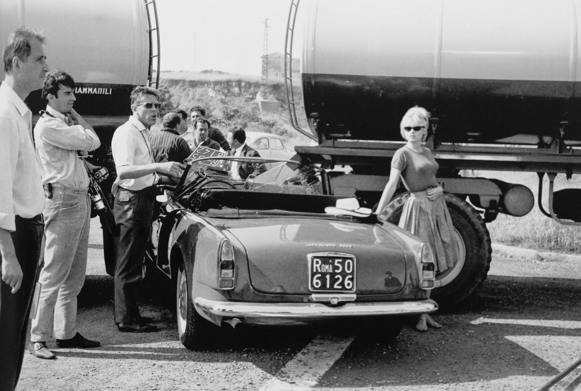 Alfa Romeo dans « Le Mépris » : La flamboyante 2600 Spider Touring au panthéon du cinéma de Jean-Luc Godard