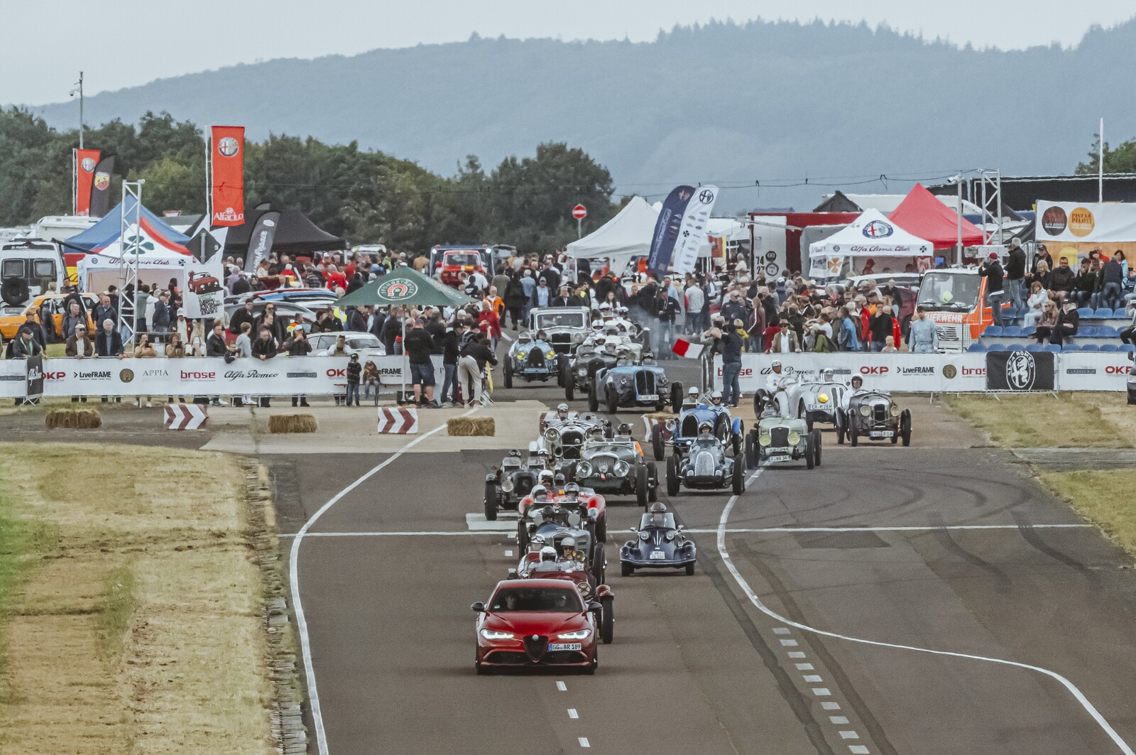 Pista & Piloti 2026 : Le grand pèlerinage des Alfisti célèbre les 60 ans du Spider et le Trofeo Alfasud à Pferdsfeld