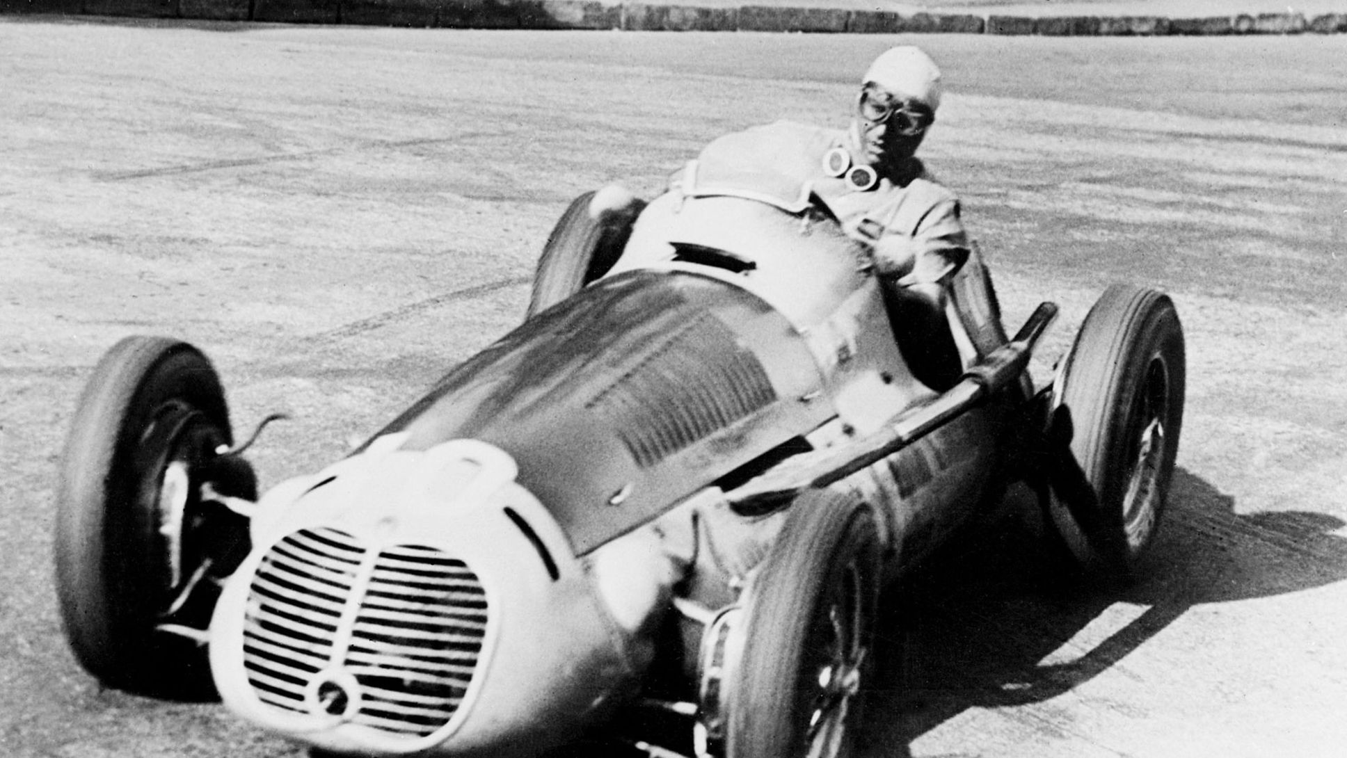 Portrait : Juan Manuel Fangio, le Maestro et son Alfetta