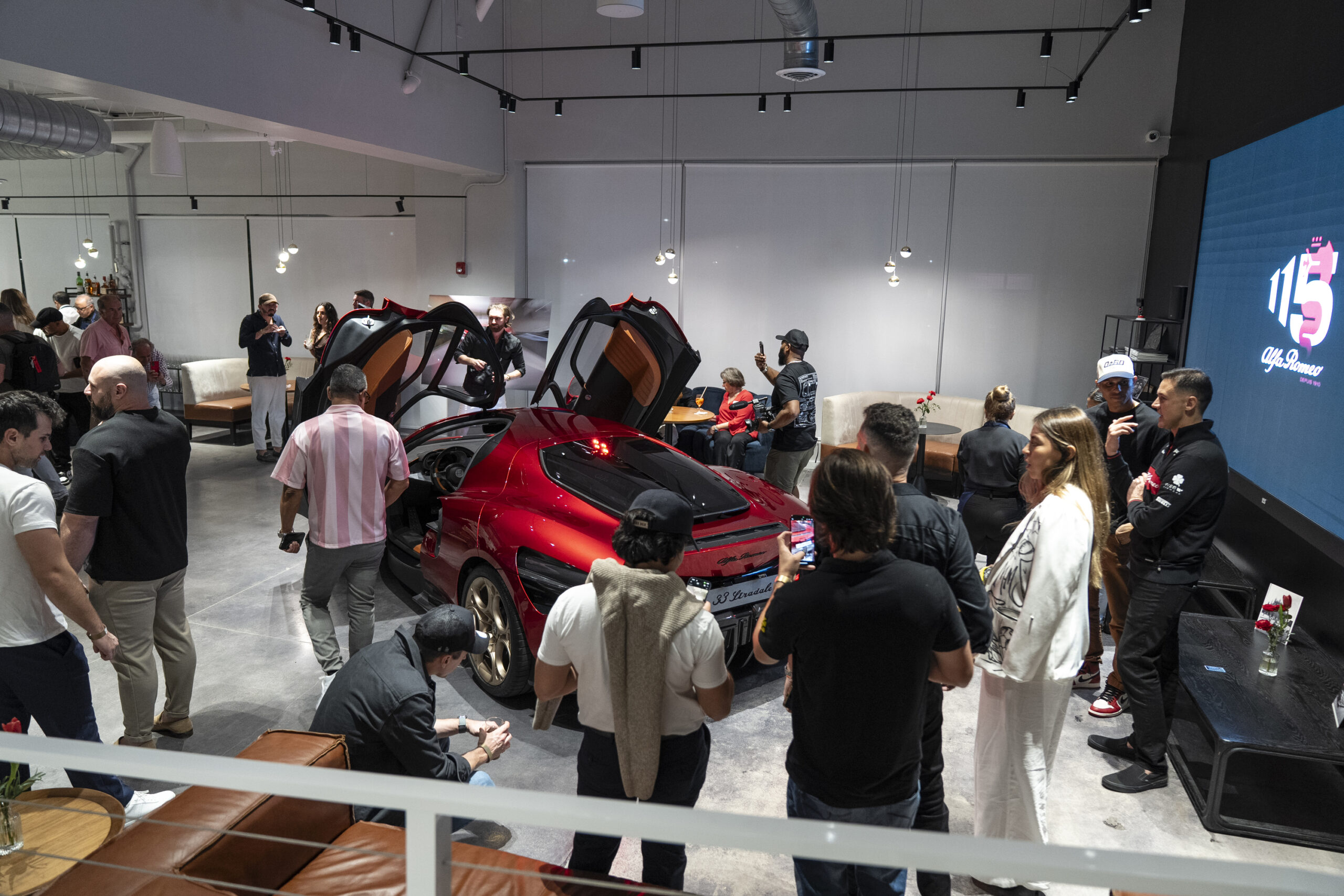 Miami Art Week : Quand Alfa Romeo transforme la 33 Stradale et le Tonale en œuvres d’art