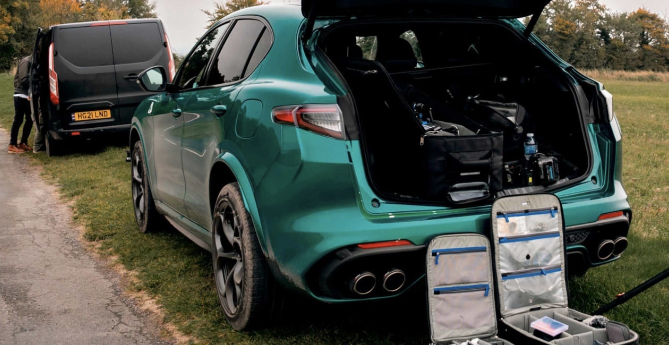 Dans les coulisses de Top Gear : Quand le Stelvio Quadrifoglio devient le chasseur de supercars