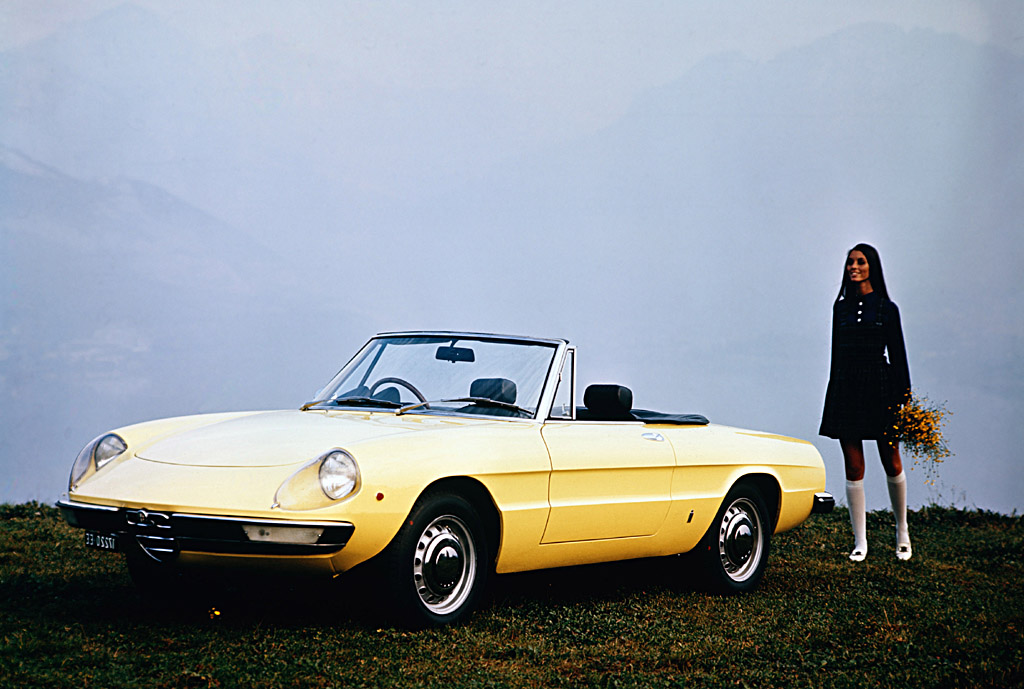Alfa Romeo Spider : les 60 ans du « Duetto », l&rsquo;icône absolue du charme italien
