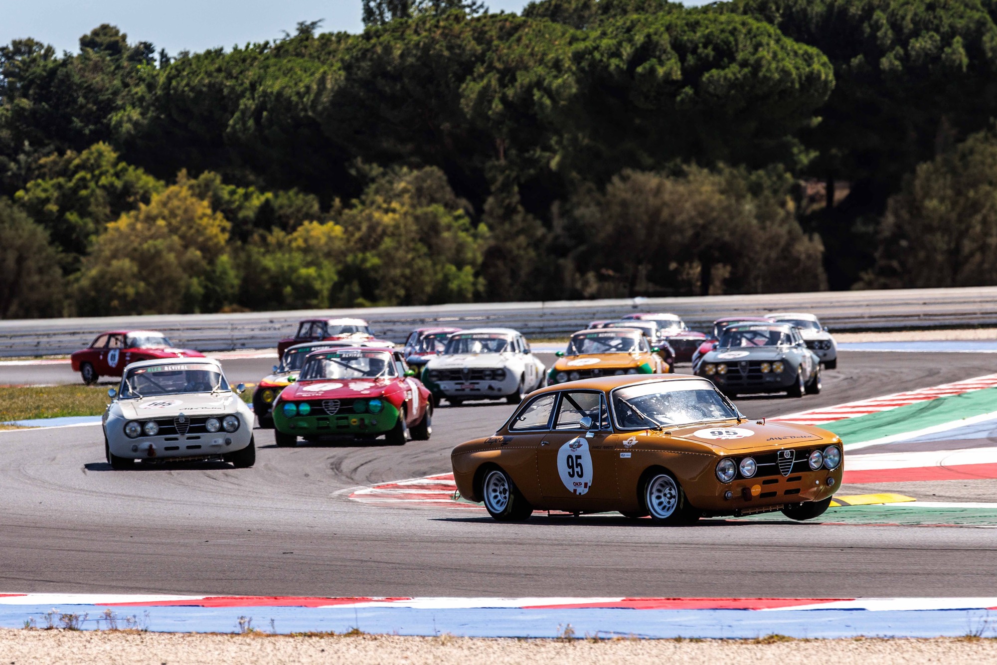 Alfa Revival Cup 2026 : Le Biscione fait vrombir l&rsquo;histoire sur les plus beaux circuits