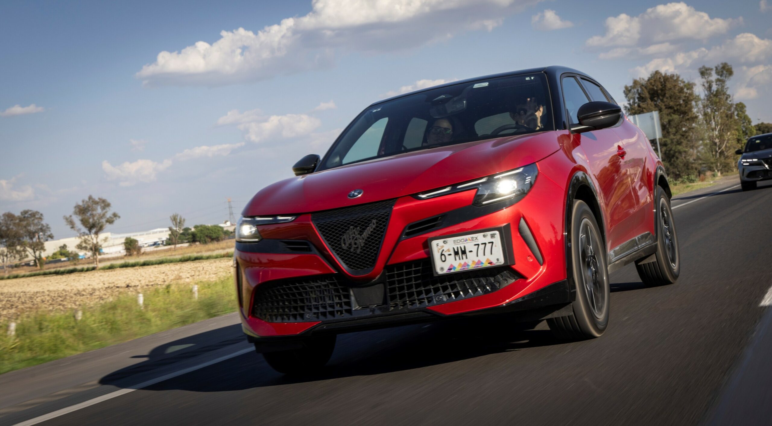 L&rsquo;Alfa Romeo Junior conquiert le monde : plus de 70 000 commandes et des lancements stratégiques