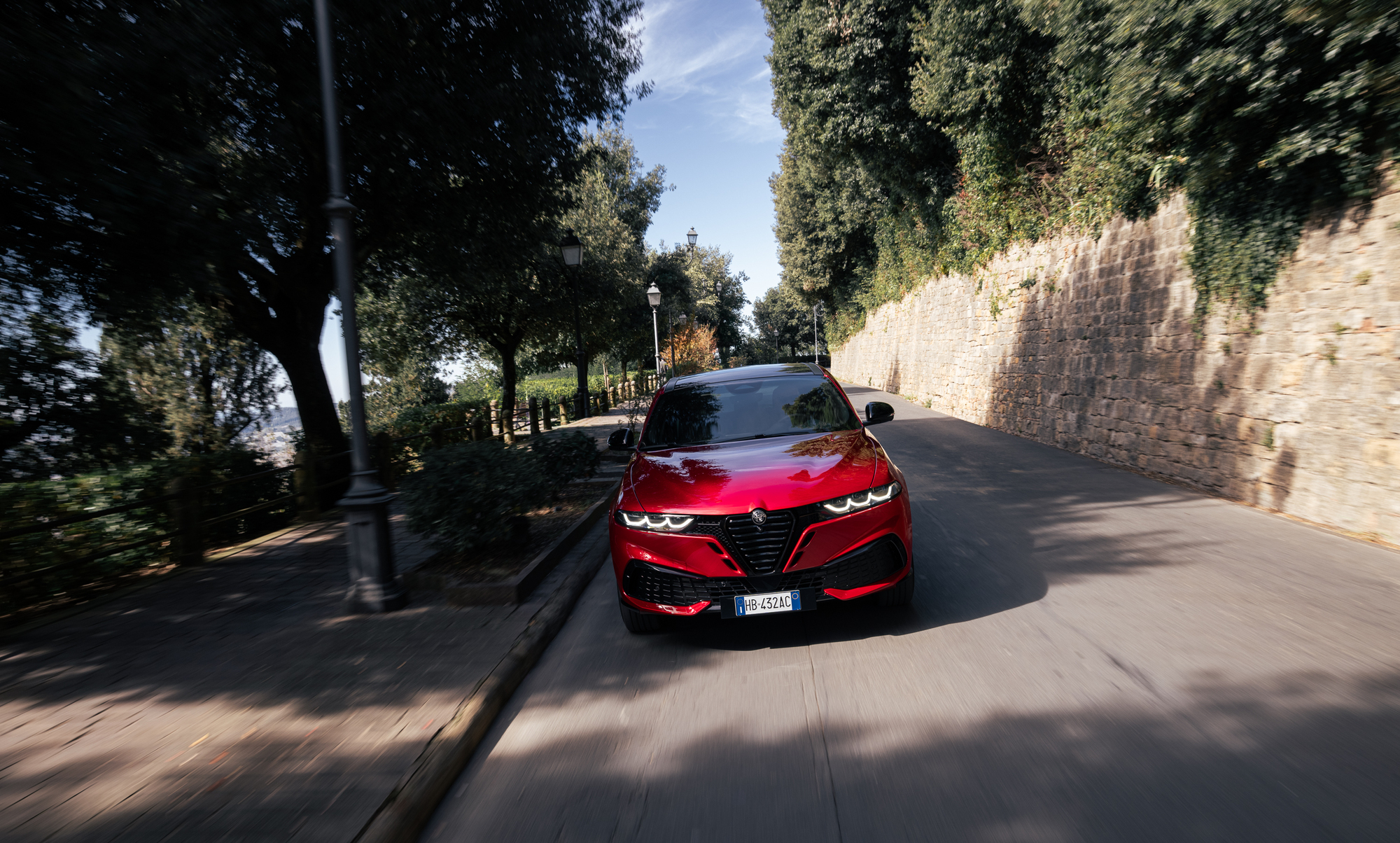 Enquête Driver Power 2026 : Incroyable exploit d’Alfa Romeo, élu 2e meilleur constructeur automobile au Royaume-Uni !
