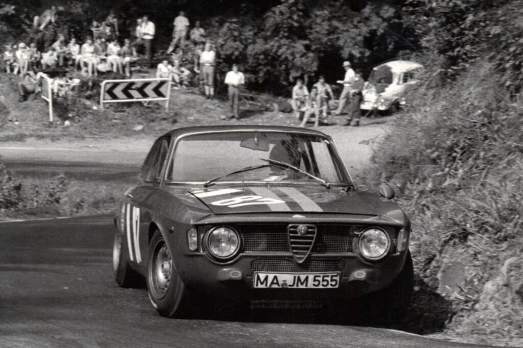 Hommage à Helmut Hähn : Une vie entière dédiée à la passion et à la compétition Alfa Romeo