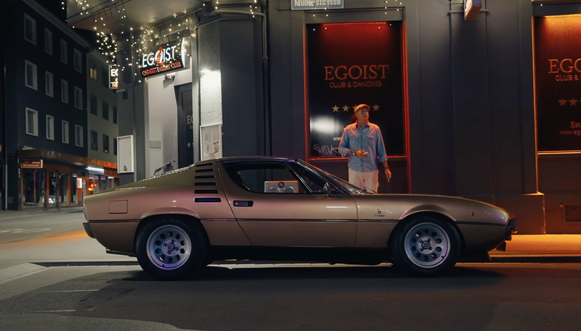 Alfa Romeo Montreal Restomod : Reine de la nuit à Zurich dans une vidéo signée Classic Driver